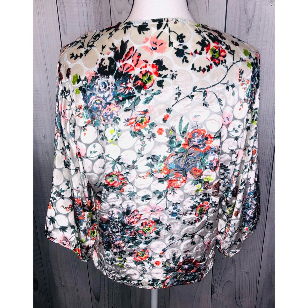 Anthropologie Maeve Umi Velvet Faux Wrap Top V-Neck Floral Boho Sz S - Picture 9 of 9